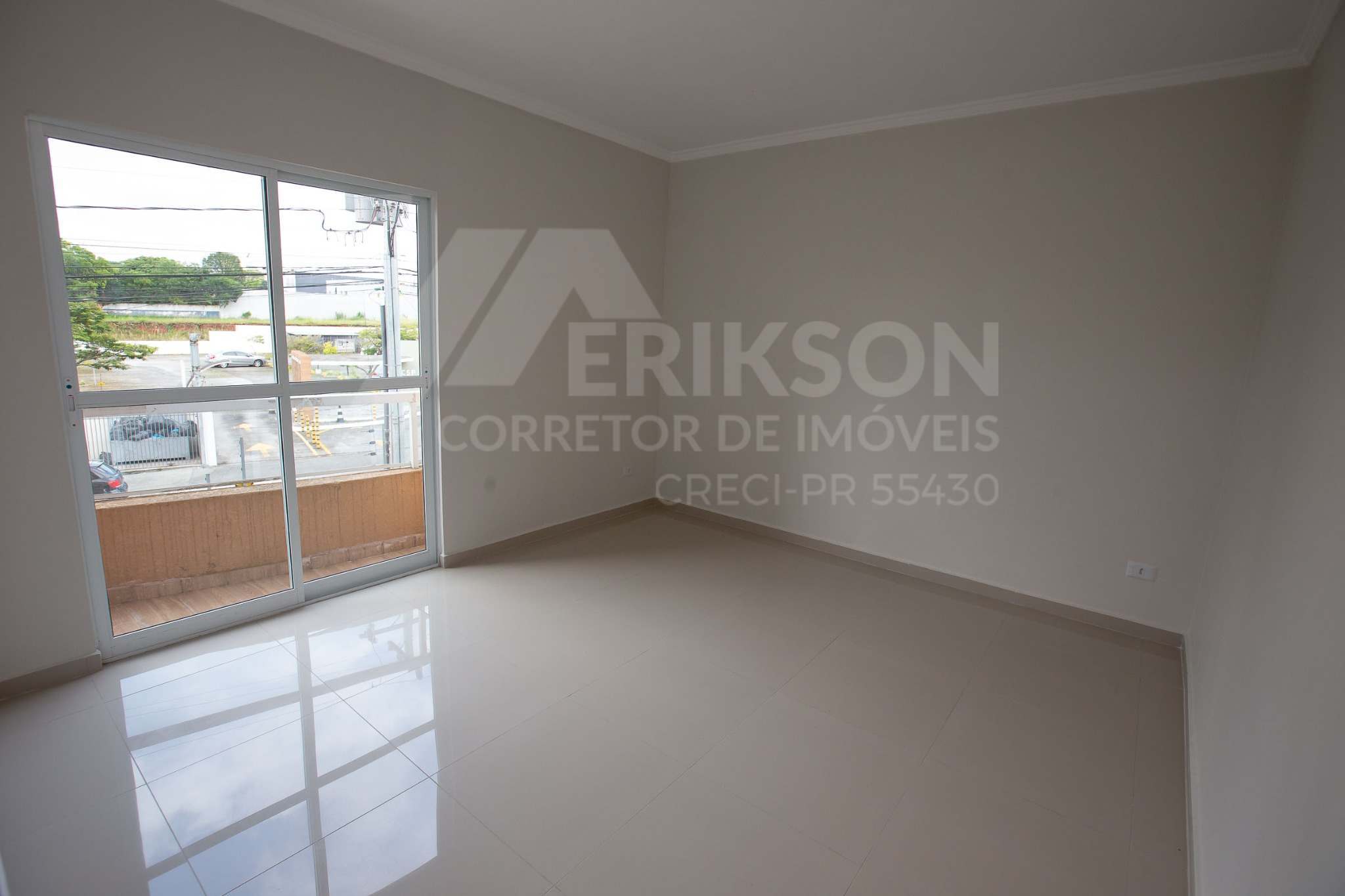 apartamento-pinhais-suite-com-sacada Apartamento à venda em Pinhais com terraço amplo e vista panorâmica