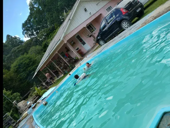 Chácara à venda em Quitandinha com 24.000m², lago, piscina e casa de 5 quartos em Pangaré